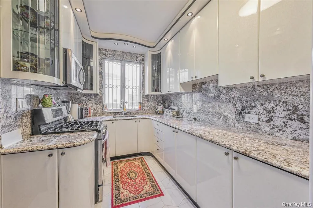10201 62nd Road, New York, NY, 5 Bedrooms Bedrooms, 8 Rooms Rooms,2 BathroomsBathrooms,Residential,For Rent,62nd,0,989919 10201 62nd Road, New York, NY, 5 Bedrooms Bedrooms, 8 Rooms Rooms,2 BathroomsBathrooms,Residential,For Rent,62nd,0,989919