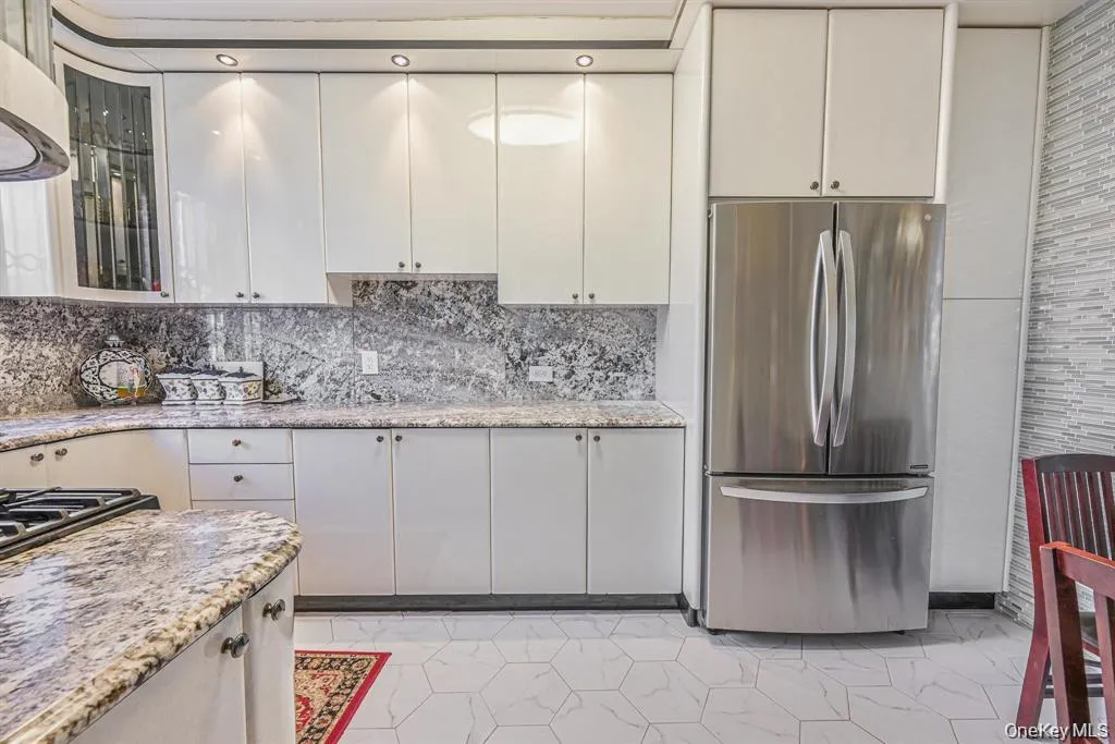 10201 62nd Road, New York, NY, 5 Bedrooms Bedrooms, 8 Rooms Rooms,2 BathroomsBathrooms,Residential,For Rent,62nd,0,989919 10201 62nd Road, New York, NY, 5 Bedrooms Bedrooms, 8 Rooms Rooms,2 BathroomsBathrooms,Residential,For Rent,62nd,0,989919
