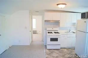 11 Cortelyou Street, Huntington, NY, 1 Bedroom Bedrooms, 2 Rooms Rooms,1 BathroomBathrooms,Residential Lease,For Rent,Cortelyou,0,989927 11 Cortelyou Street, Huntington, NY, 1 Bedroom Bedrooms, 2 Rooms Rooms,1 BathroomBathrooms,Residential Lease,For Rent,Cortelyou,0,989927