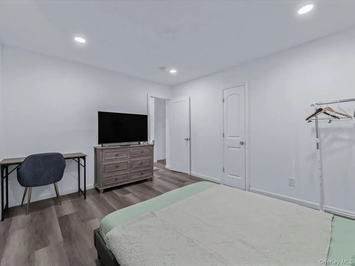 21 James Ll Burrell Avenue, Hempstead, NY, 4 Bedrooms Bedrooms, 7 Rooms Rooms,3 BathroomsBathrooms,Residential Lease,For Rent,James Ll Burrell,0,989952 21 James Ll Burrell Avenue, Hempstead, NY, 4 Bedrooms Bedrooms, 7 Rooms Rooms,3 BathroomsBathrooms,Residential Lease,For Rent,James Ll Burrell,0,989952