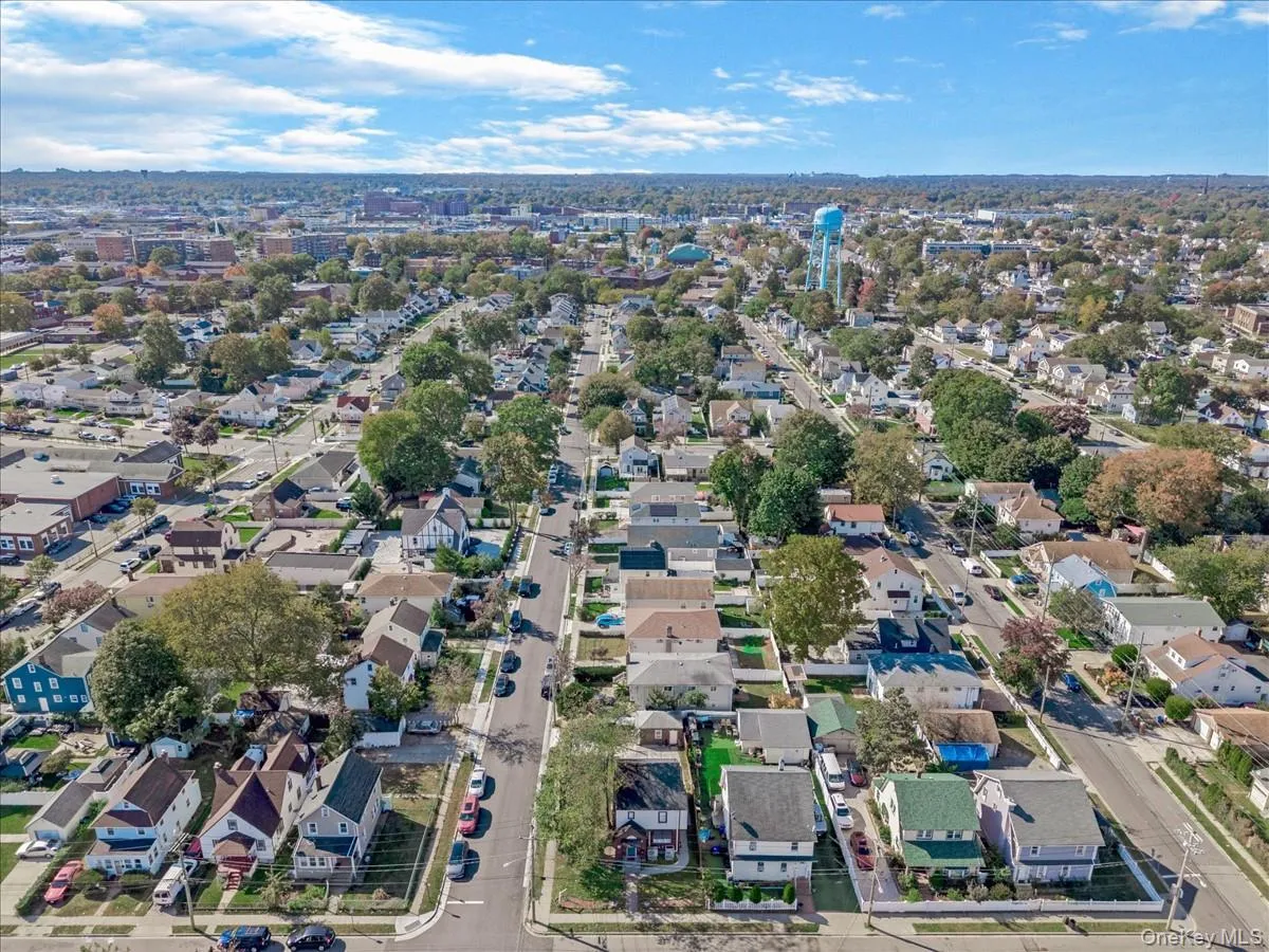 21 James Ll Burrell Avenue, Hempstead, NY, 4 Bedrooms Bedrooms, 7 Rooms Rooms,3 BathroomsBathrooms,Residential Lease,For Rent,James Ll Burrell,0,989952 21 James Ll Burrell Avenue, Hempstead, NY, 4 Bedrooms Bedrooms, 7 Rooms Rooms,3 BathroomsBathrooms,Residential Lease,For Rent,James Ll Burrell,0,989952