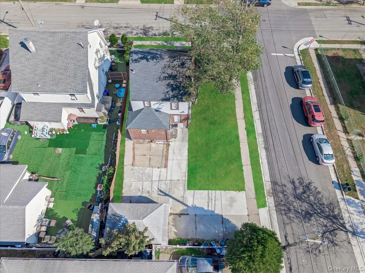 21 James Ll Burrell Avenue, Hempstead, NY, 4 Bedrooms Bedrooms, 7 Rooms Rooms,3 BathroomsBathrooms,Residential Lease,For Rent,James Ll Burrell,0,989952 21 James Ll Burrell Avenue, Hempstead, NY, 4 Bedrooms Bedrooms, 7 Rooms Rooms,3 BathroomsBathrooms,Residential Lease,For Rent,James Ll Burrell,0,989952