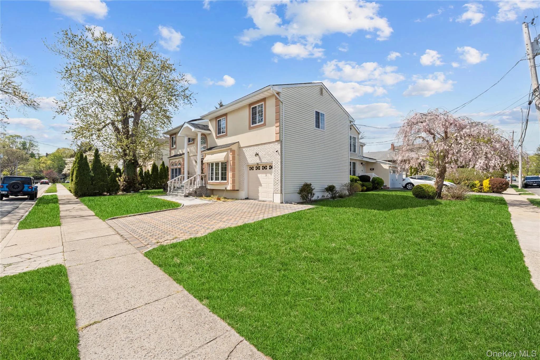 31 Woodward Street, North Hempstead, NY, 4 Bedrooms Bedrooms, 12 Rooms Rooms,3 BathroomsBathrooms,Residential Sale,For Rent,Woodward,0,989955 31 Woodward Street, North Hempstead, NY, 4 Bedrooms Bedrooms, 12 Rooms Rooms,3 BathroomsBathrooms,Residential Sale,For Rent,Woodward,0,989955
