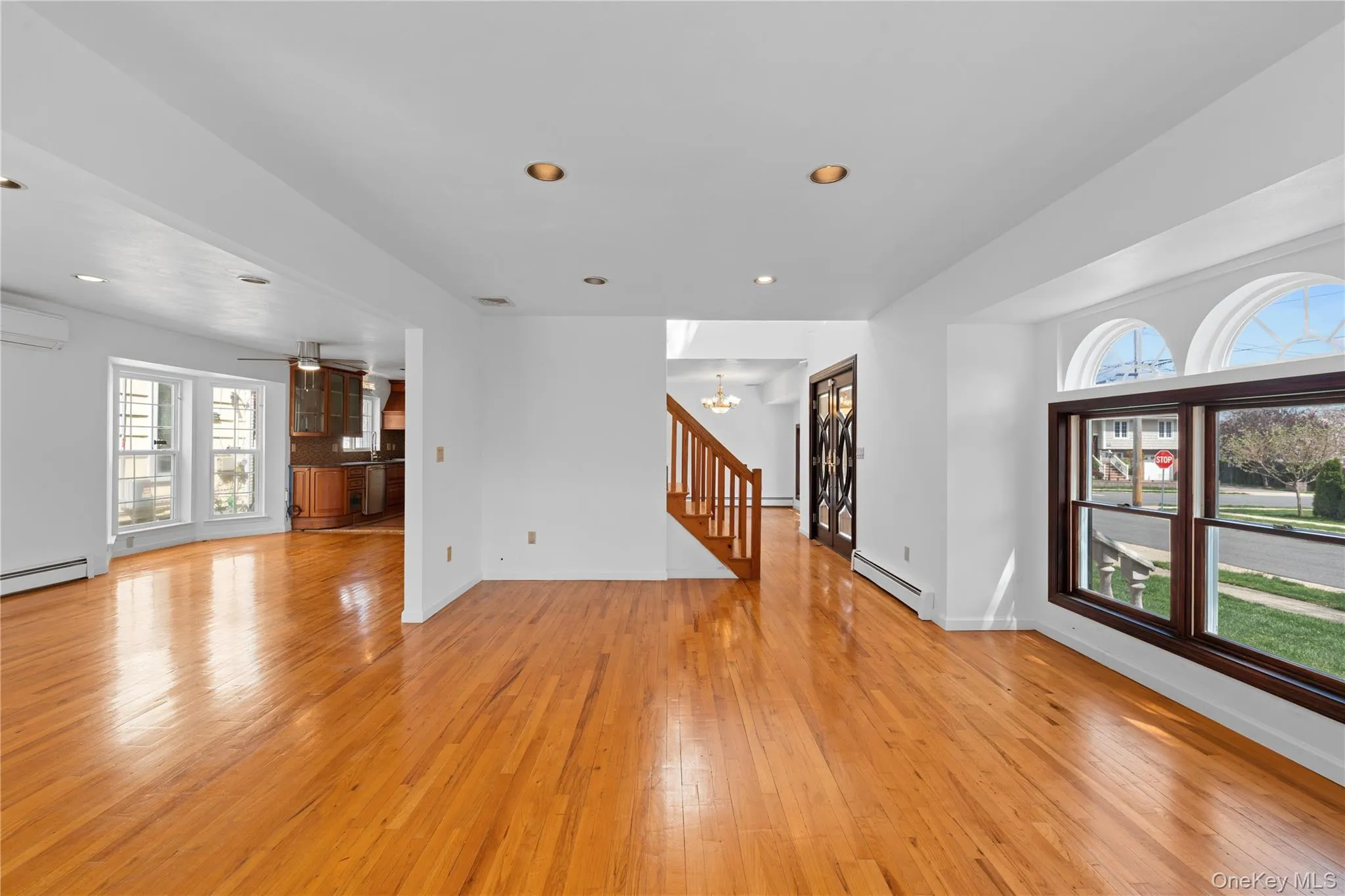 31 Woodward Street, North Hempstead, NY, 4 Bedrooms Bedrooms, 12 Rooms Rooms,3 BathroomsBathrooms,Residential Sale,For Rent,Woodward,0,989955 31 Woodward Street, North Hempstead, NY, 4 Bedrooms Bedrooms, 12 Rooms Rooms,3 BathroomsBathrooms,Residential Sale,For Rent,Woodward,0,989955
