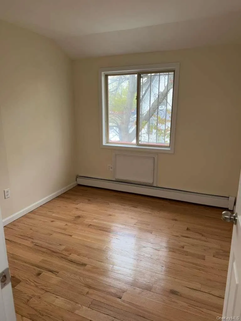 14547 224th Street, New York, NY, 3 Bedrooms Bedrooms, 5 Rooms Rooms,1 BathroomBathrooms,Residential Lease,For Rent,224th,0,989964 14547 224th Street, New York, NY, 3 Bedrooms Bedrooms, 5 Rooms Rooms,1 BathroomBathrooms,Residential Lease,For Rent,224th,0,989964
