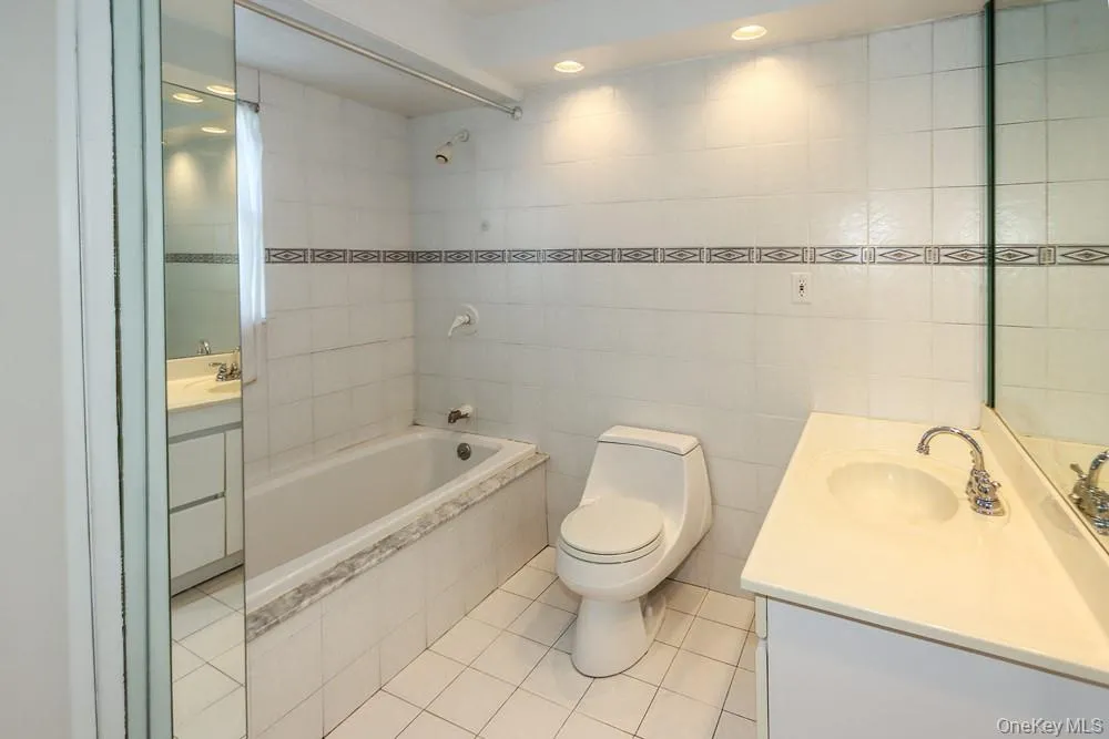 223 Chestnut Avenue, Hempstead, NY, 3 Bedrooms Bedrooms, 6 Rooms Rooms,2 BathroomsBathrooms,Residential Lease,For Rent,Chestnut,0,989972 223 Chestnut Avenue, Hempstead, NY, 3 Bedrooms Bedrooms, 6 Rooms Rooms,2 BathroomsBathrooms,Residential Lease,For Rent,Chestnut,0,989972