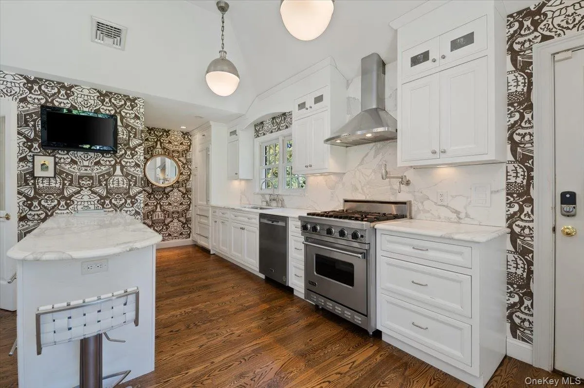 516 Centre Island Road, Oyster Bay, NY, 4 Bedrooms Bedrooms, 11 Rooms Rooms,4 BathroomsBathrooms,Residential Sale,For Rent,Centre Island,0,989973 516 Centre Island Road, Oyster Bay, NY, 4 Bedrooms Bedrooms, 11 Rooms Rooms,4 BathroomsBathrooms,Residential Sale,For Rent,Centre Island,0,989973