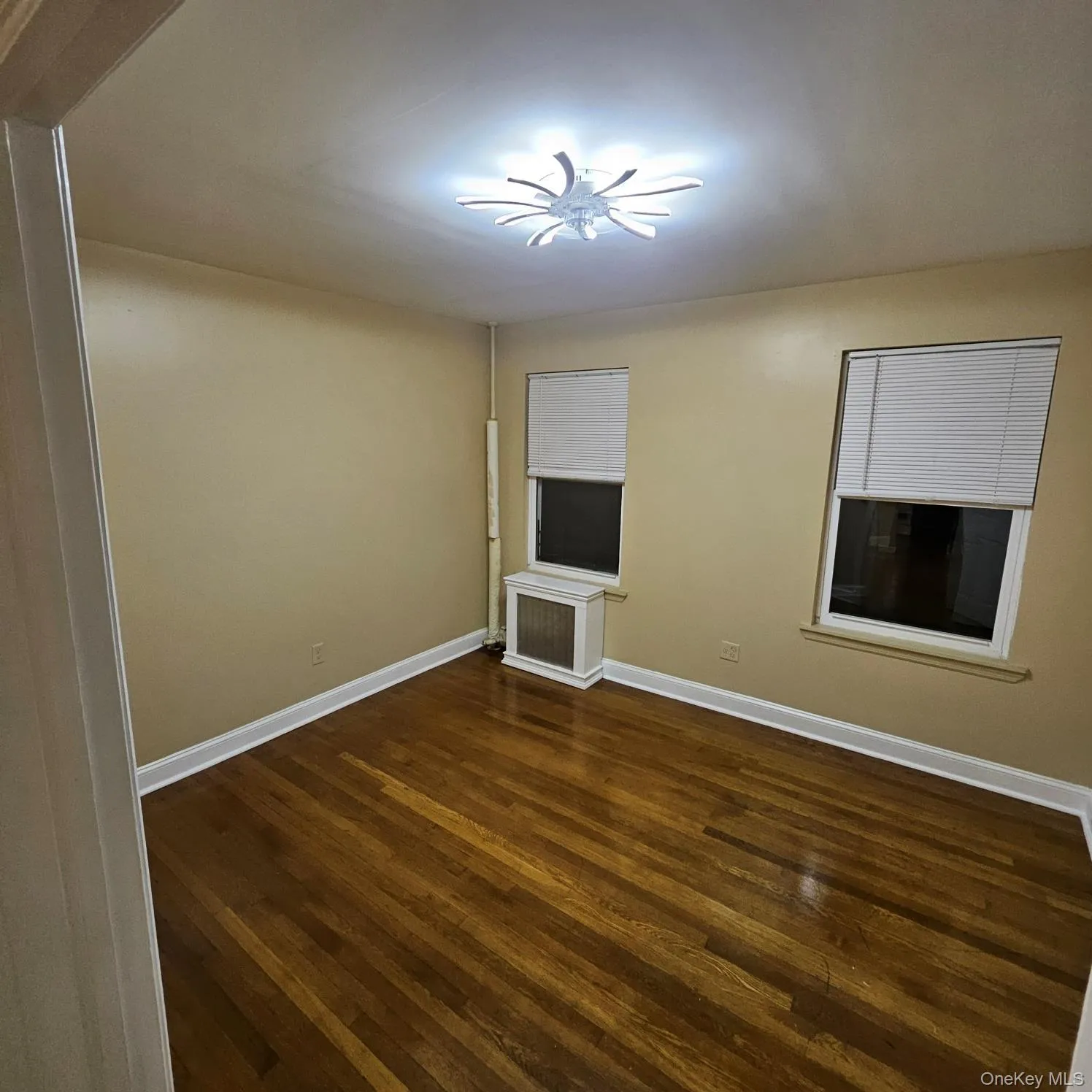 607 5th Avenue, Mount Vernon, NY, 3 Bedrooms Bedrooms, 5 Rooms Rooms,1 BathroomBathrooms,Residential Lease,For Rent,5th,0,989976 607 5th Avenue, Mount Vernon, NY, 3 Bedrooms Bedrooms, 5 Rooms Rooms,1 BathroomBathrooms,Residential Lease,For Rent,5th,0,989976