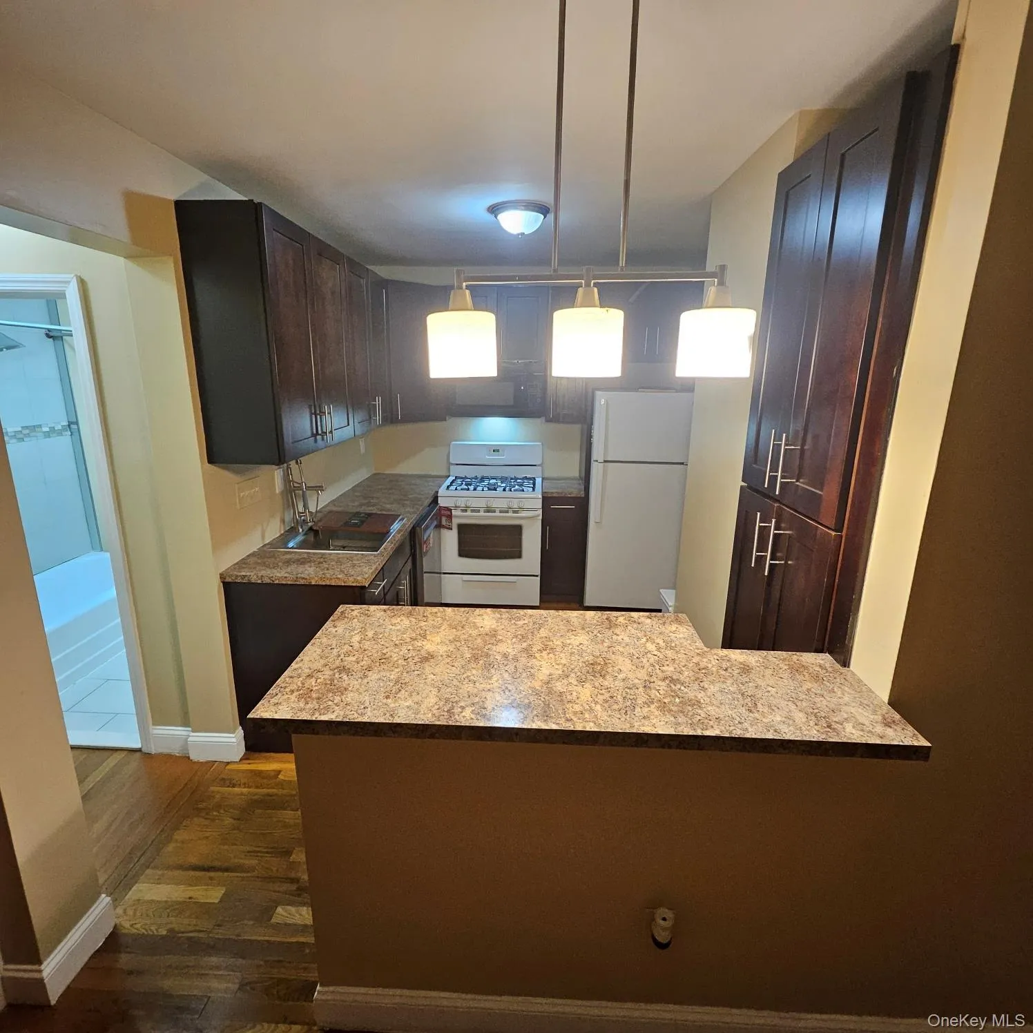 607 5th Avenue, Mount Vernon, NY, 3 Bedrooms Bedrooms, 5 Rooms Rooms,1 BathroomBathrooms,Residential Lease,For Rent,5th,0,989976 607 5th Avenue, Mount Vernon, NY, 3 Bedrooms Bedrooms, 5 Rooms Rooms,1 BathroomBathrooms,Residential Lease,For Rent,5th,0,989976
