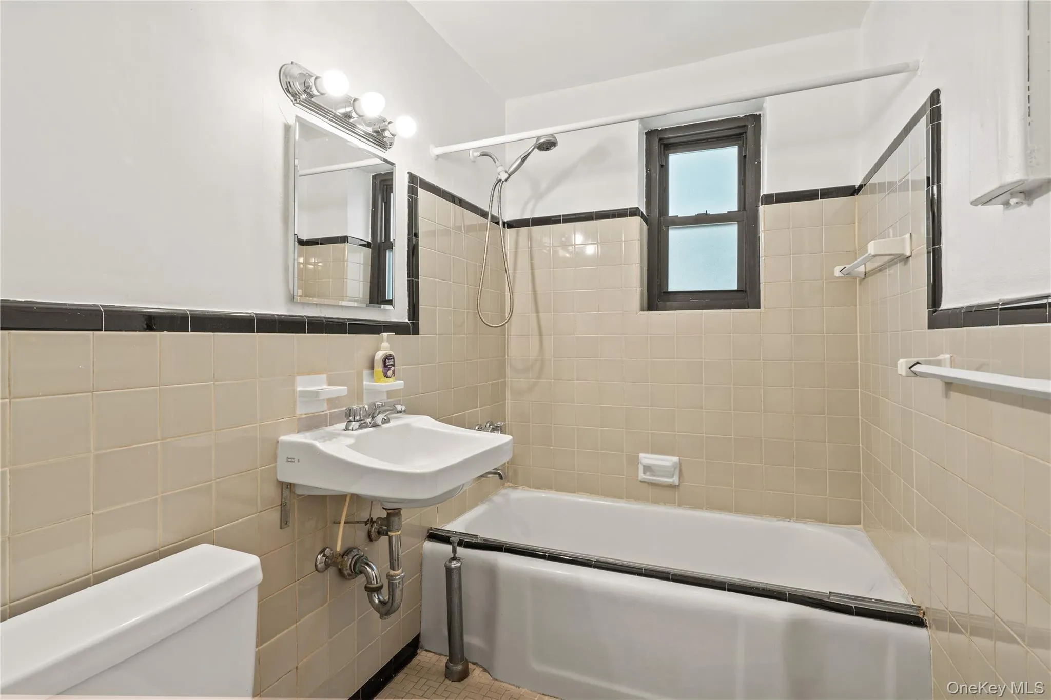 13915 28th Road, New York, NY, 2 Bedrooms Bedrooms, 4 Rooms Rooms,1 BathroomBathrooms,Residential,For Rent,28th,0,989979 13915 28th Road, New York, NY, 2 Bedrooms Bedrooms, 4 Rooms Rooms,1 BathroomBathrooms,Residential,For Rent,28th,0,989979