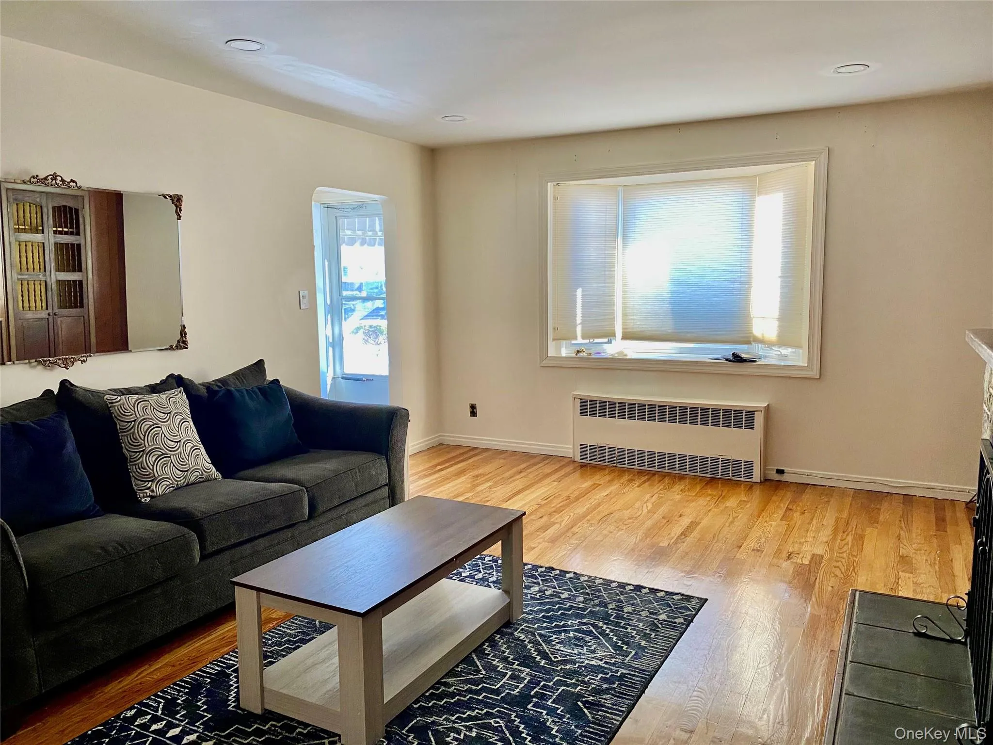 49 Devonshire Drive, North Hempstead, NY, 5 Bedrooms Bedrooms, 8 Rooms Rooms,2 BathroomsBathrooms,Residential Lease,For Rent,Devonshire,0,989989 49 Devonshire Drive, North Hempstead, NY, 5 Bedrooms Bedrooms, 8 Rooms Rooms,2 BathroomsBathrooms,Residential Lease,For Rent,Devonshire,0,989989