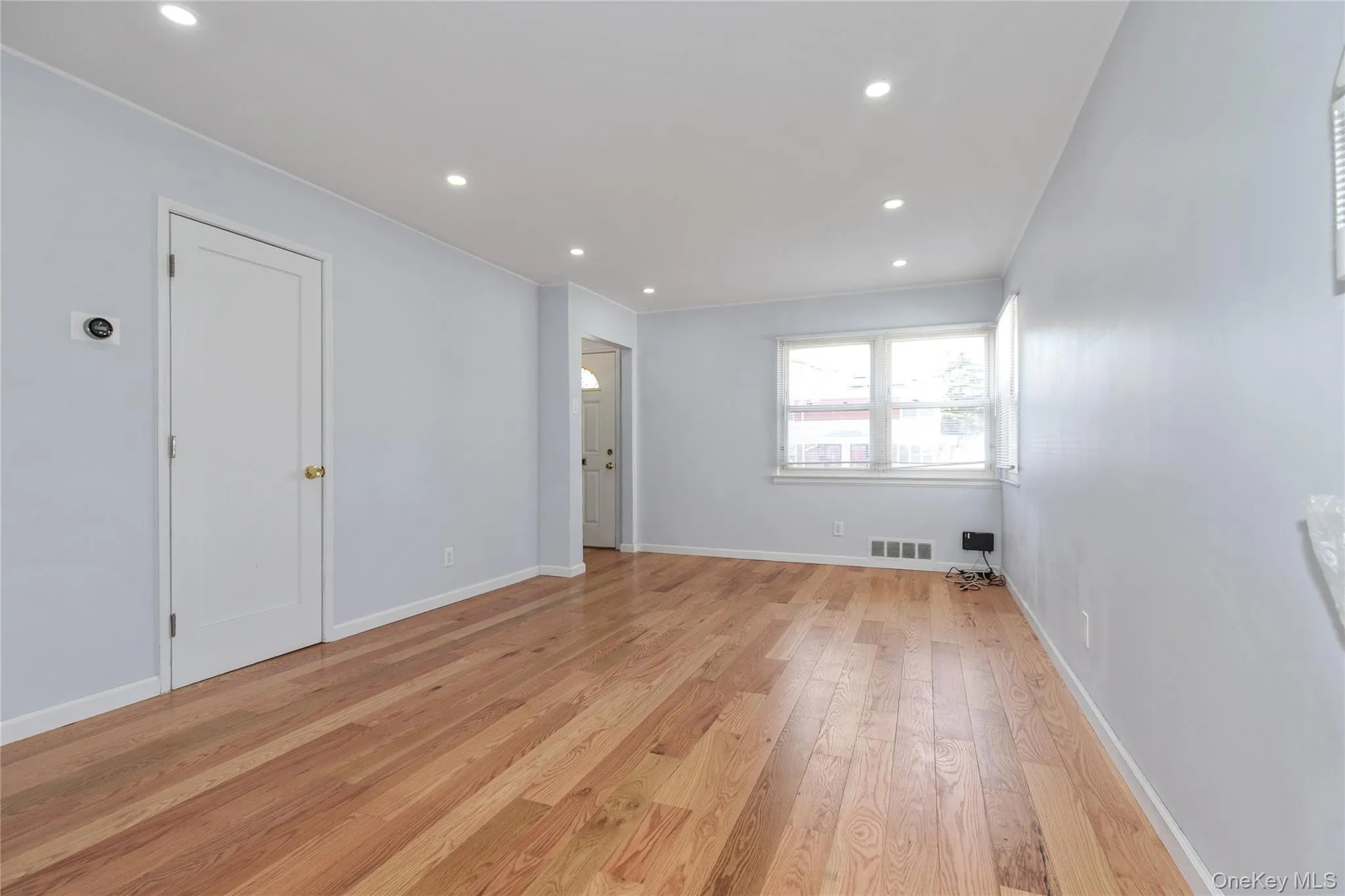 67-27 211th Street, New York, NY, 2 Bedrooms Bedrooms, 7 Rooms Rooms,1 BathroomBathrooms,Residential Lease,For Rent,211th,0,989993 67-27 211th Street, New York, NY, 2 Bedrooms Bedrooms, 7 Rooms Rooms,1 BathroomBathrooms,Residential Lease,For Rent,211th,0,989993