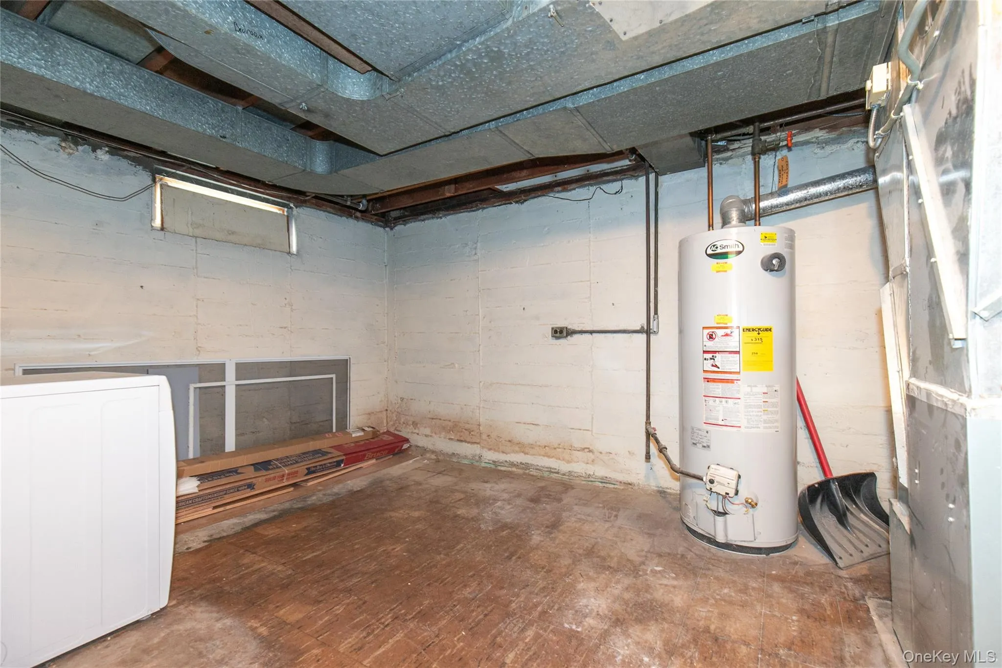 67-27 211th Street, New York, NY, 2 Bedrooms Bedrooms, 7 Rooms Rooms,1 BathroomBathrooms,Residential Lease,For Rent,211th,0,989993 67-27 211th Street, New York, NY, 2 Bedrooms Bedrooms, 7 Rooms Rooms,1 BathroomBathrooms,Residential Lease,For Rent,211th,0,989993