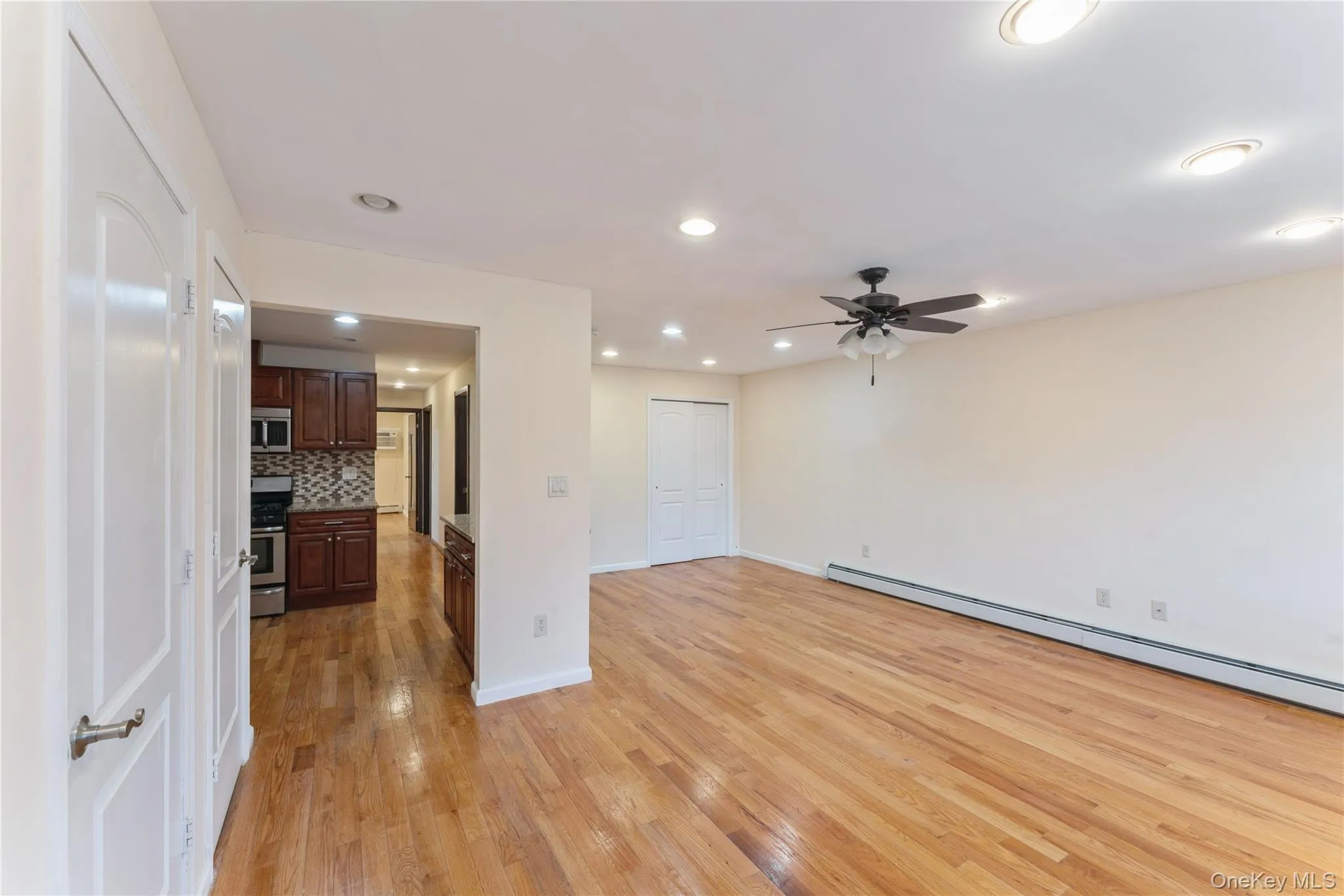 228-20 Edgewood Avenue, New York, NY, 3 Bedrooms Bedrooms, 6 Rooms Rooms,2 BathroomsBathrooms,Residential Lease,For Rent,Edgewood,0,989995 228-20 Edgewood Avenue, New York, NY, 3 Bedrooms Bedrooms, 6 Rooms Rooms,2 BathroomsBathrooms,Residential Lease,For Rent,Edgewood,0,989995