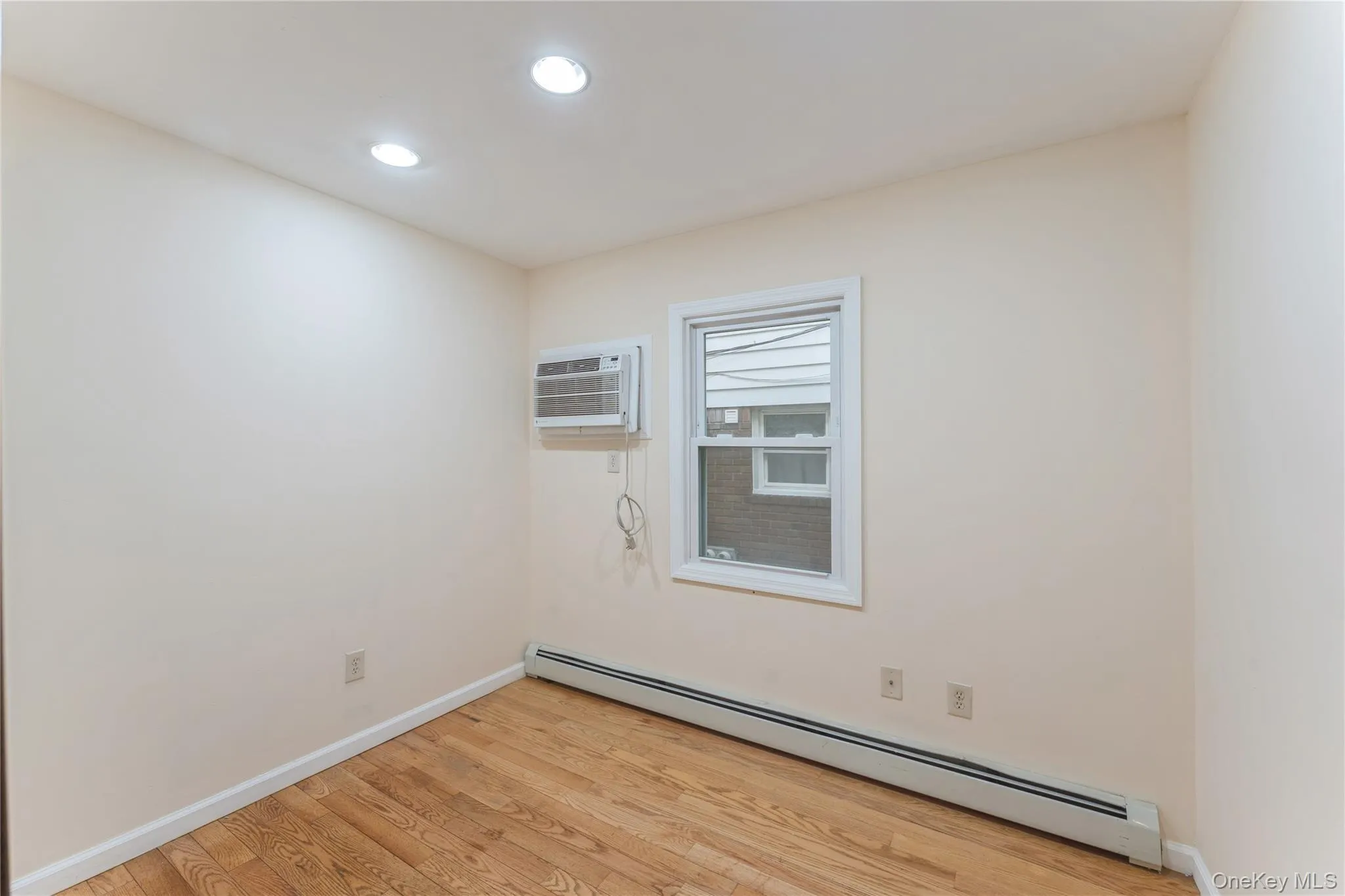 228-20 Edgewood Avenue, New York, NY, 3 Bedrooms Bedrooms, 6 Rooms Rooms,2 BathroomsBathrooms,Residential Lease,For Rent,Edgewood,0,989995 228-20 Edgewood Avenue, New York, NY, 3 Bedrooms Bedrooms, 6 Rooms Rooms,2 BathroomsBathrooms,Residential Lease,For Rent,Edgewood,0,989995