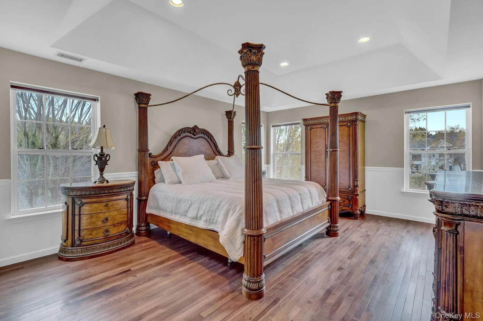Spacious Primary Bedroom, Trray Ceiling, Recessed Lighting and 2 Walk in Closets Spacious Primary Bedroom, Trray Ceiling, Recessed Lighting and 2 Walk in Closets
