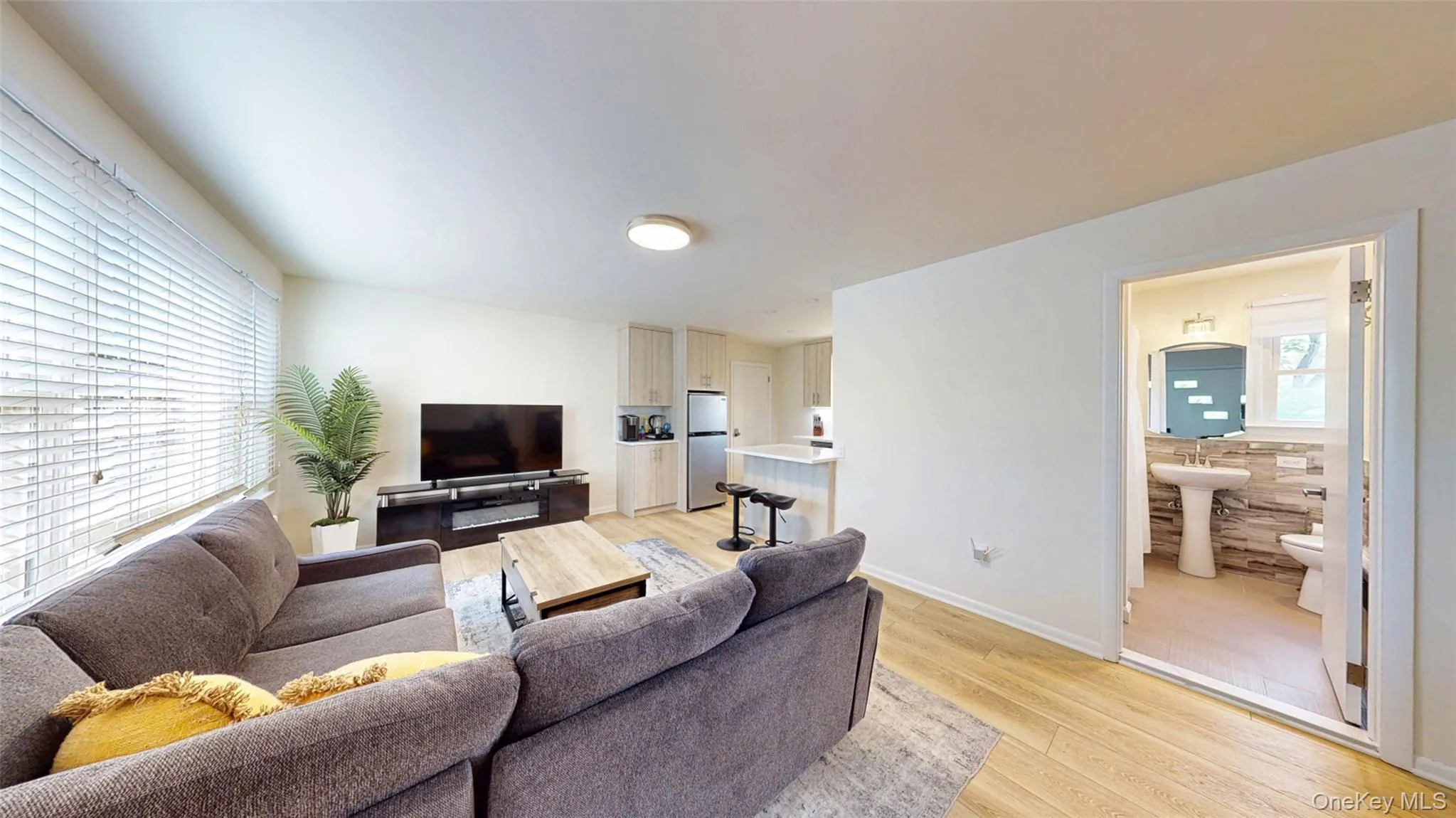 41 Mountain Avenue, Highlands, NY, 2 Bedrooms Bedrooms, 5 Rooms Rooms,1 BathroomBathrooms,Residential Lease,For Rent,Mountain,0,990027 41 Mountain Avenue, Highlands, NY, 2 Bedrooms Bedrooms, 5 Rooms Rooms,1 BathroomBathrooms,Residential Lease,For Rent,Mountain,0,990027