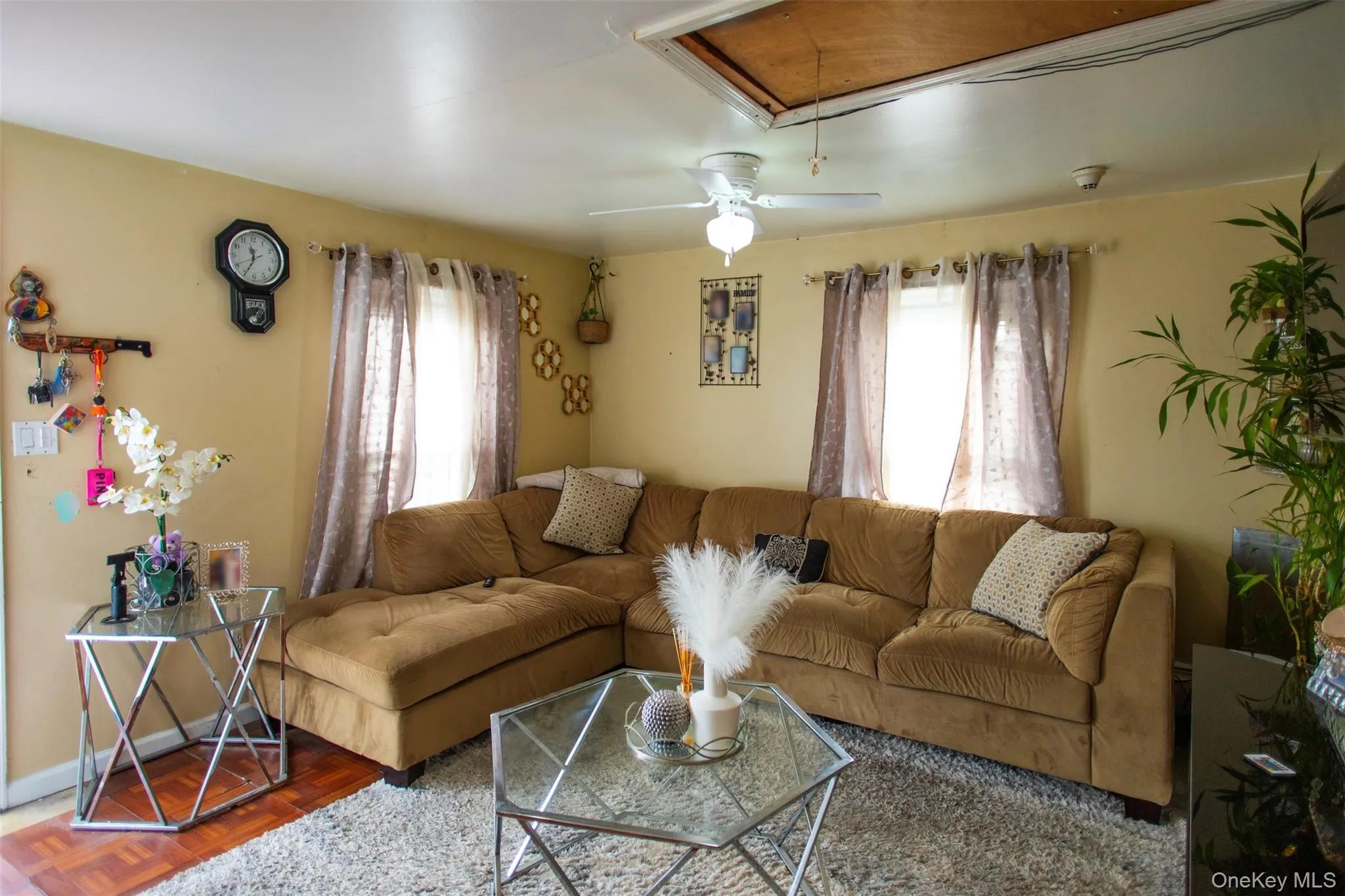 8 Brightside Avenue, Islip, NY, 5 Bedrooms Bedrooms, 9 Rooms Rooms,2 BathroomsBathrooms,Residential,For Rent,Brightside,0,990030 8 Brightside Avenue, Islip, NY, 5 Bedrooms Bedrooms, 9 Rooms Rooms,2 BathroomsBathrooms,Residential,For Rent,Brightside,0,990030