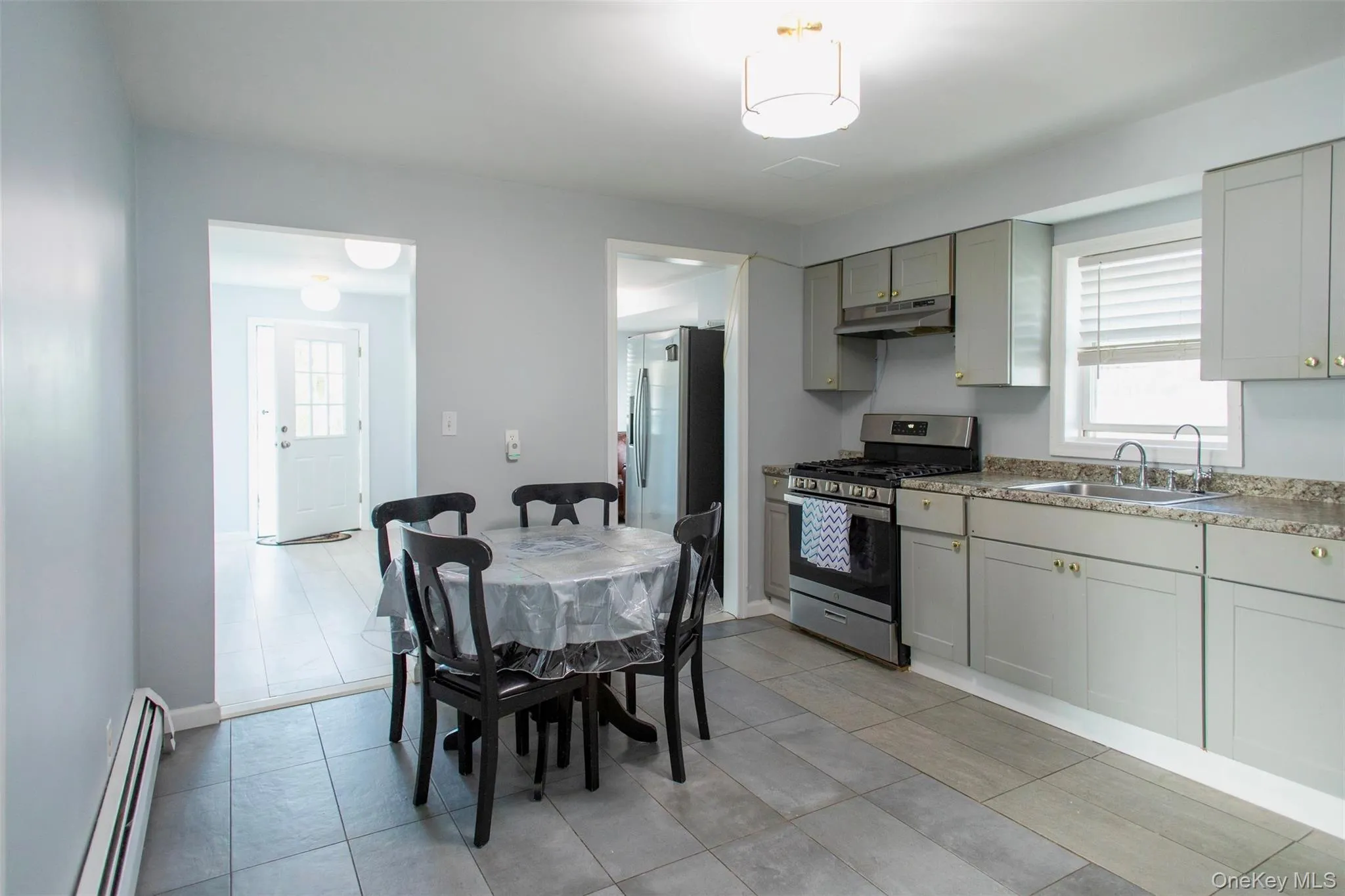 8 Brightside Avenue, Islip, NY, 5 Bedrooms Bedrooms, 9 Rooms Rooms,2 BathroomsBathrooms,Residential,For Rent,Brightside,0,990030 8 Brightside Avenue, Islip, NY, 5 Bedrooms Bedrooms, 9 Rooms Rooms,2 BathroomsBathrooms,Residential,For Rent,Brightside,0,990030