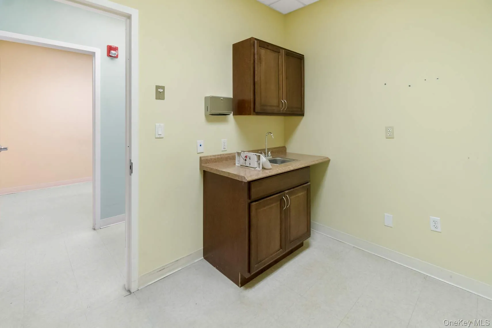 271 Rt-25A, Brookhaven, NY, ,Commercial Lease,For Rent,Rt-25A,0,990034 271 Rt-25A, Brookhaven, NY, ,Commercial Lease,For Rent,Rt-25A,0,990034
