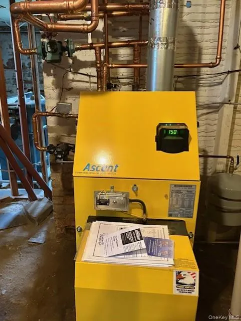 Brand New State-of-the Art Boiler & Hot Water Combination Brand New State-of-the Art Boiler & Hot Water Combination