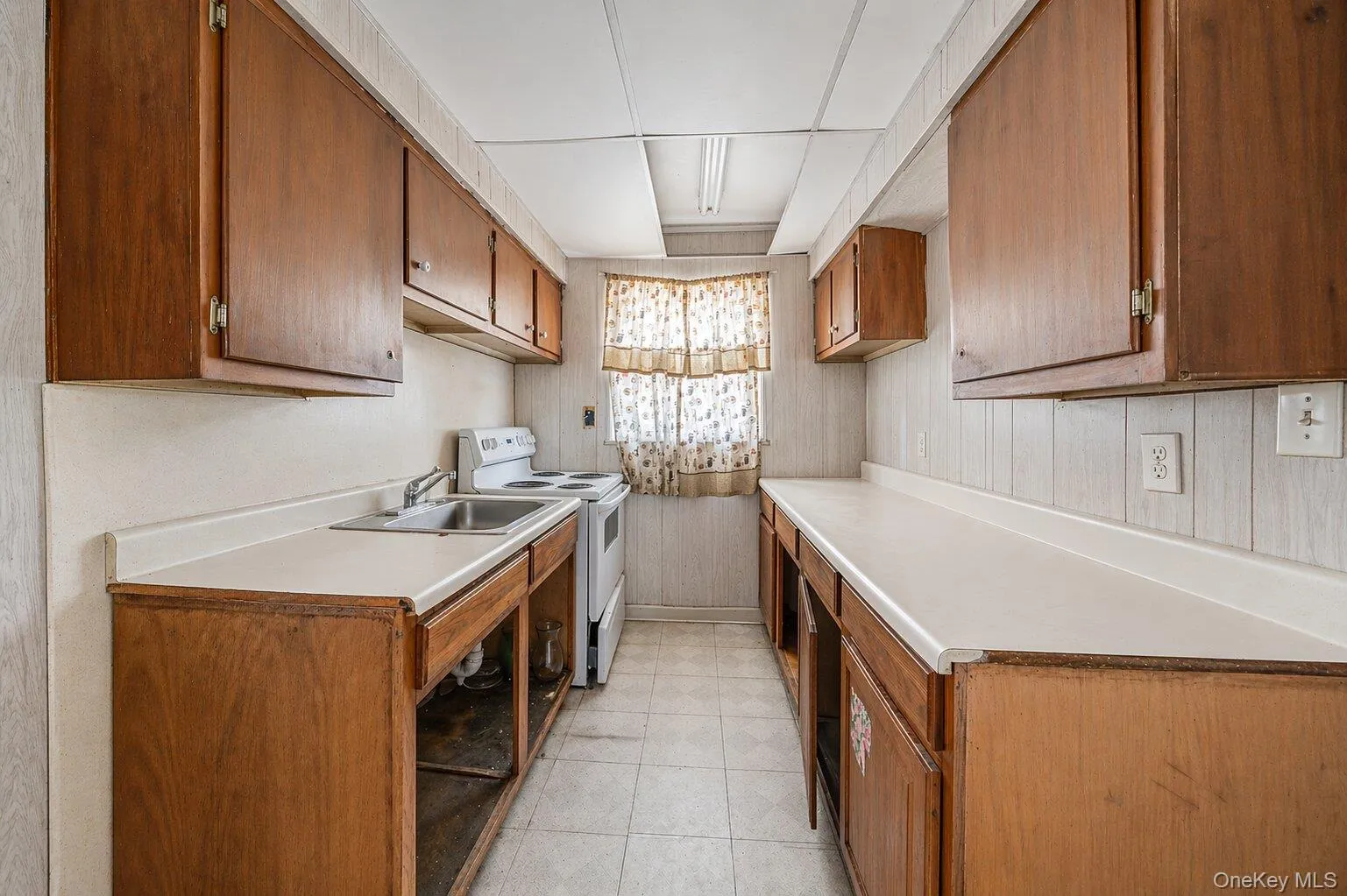 243 Coventry Road, Hempstead, NY, 3 Bedrooms Bedrooms, 5 Rooms Rooms,1 BathroomBathrooms,Residential,For Rent,Coventry,0,990046 243 Coventry Road, Hempstead, NY, 3 Bedrooms Bedrooms, 5 Rooms Rooms,1 BathroomBathrooms,Residential,For Rent,Coventry,0,990046