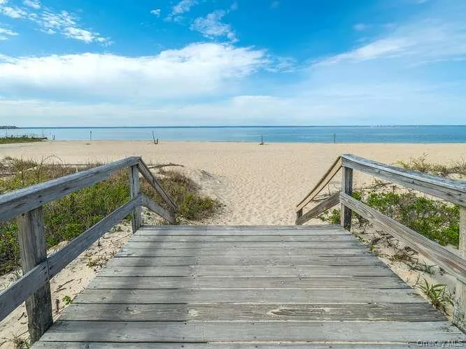 11 7th Street, Oyster Bay, NY, 4 Bedrooms Bedrooms, 7 Rooms Rooms,2 BathroomsBathrooms,Residential Lease,For Rent,7th,0,990047 11 7th Street, Oyster Bay, NY, 4 Bedrooms Bedrooms, 7 Rooms Rooms,2 BathroomsBathrooms,Residential Lease,For Rent,7th,0,990047