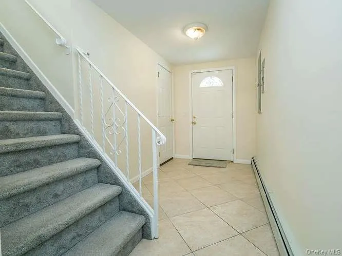 11 7th Street, Oyster Bay, NY, 4 Bedrooms Bedrooms, 7 Rooms Rooms,2 BathroomsBathrooms,Residential Lease,For Rent,7th,0,990047 11 7th Street, Oyster Bay, NY, 4 Bedrooms Bedrooms, 7 Rooms Rooms,2 BathroomsBathrooms,Residential Lease,For Rent,7th,0,990047