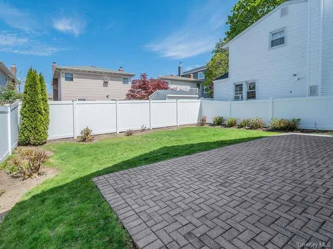 11 7th Street, Oyster Bay, NY, 4 Bedrooms Bedrooms, 7 Rooms Rooms,2 BathroomsBathrooms,Residential Lease,For Rent,7th,0,990047 11 7th Street, Oyster Bay, NY, 4 Bedrooms Bedrooms, 7 Rooms Rooms,2 BathroomsBathrooms,Residential Lease,For Rent,7th,0,990047