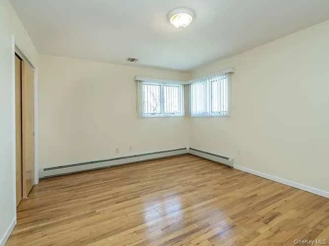 11 7th Street, Oyster Bay, NY, 4 Bedrooms Bedrooms, 7 Rooms Rooms,2 BathroomsBathrooms,Residential Lease,For Rent,7th,0,990047 11 7th Street, Oyster Bay, NY, 4 Bedrooms Bedrooms, 7 Rooms Rooms,2 BathroomsBathrooms,Residential Lease,For Rent,7th,0,990047