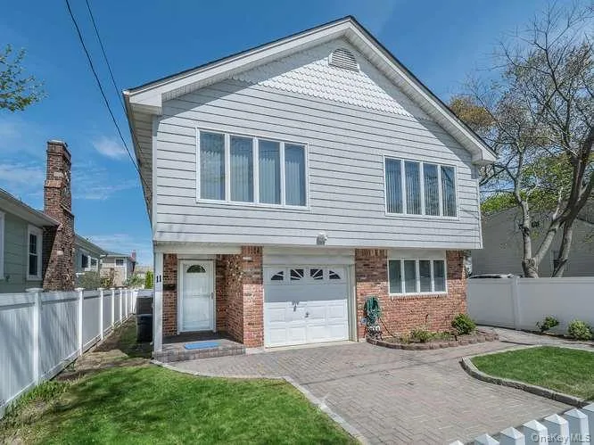 11 7th Street, Oyster Bay, NY, 4 Bedrooms Bedrooms, 7 Rooms Rooms,2 BathroomsBathrooms,Residential Lease,For Rent,7th,0,990047 11 7th Street, Oyster Bay, NY, 4 Bedrooms Bedrooms, 7 Rooms Rooms,2 BathroomsBathrooms,Residential Lease,For Rent,7th,0,990047
