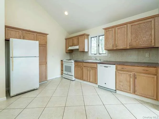 11 7th Street, Oyster Bay, NY, 4 Bedrooms Bedrooms, 7 Rooms Rooms,2 BathroomsBathrooms,Residential Lease,For Rent,7th,0,990047 11 7th Street, Oyster Bay, NY, 4 Bedrooms Bedrooms, 7 Rooms Rooms,2 BathroomsBathrooms,Residential Lease,For Rent,7th,0,990047