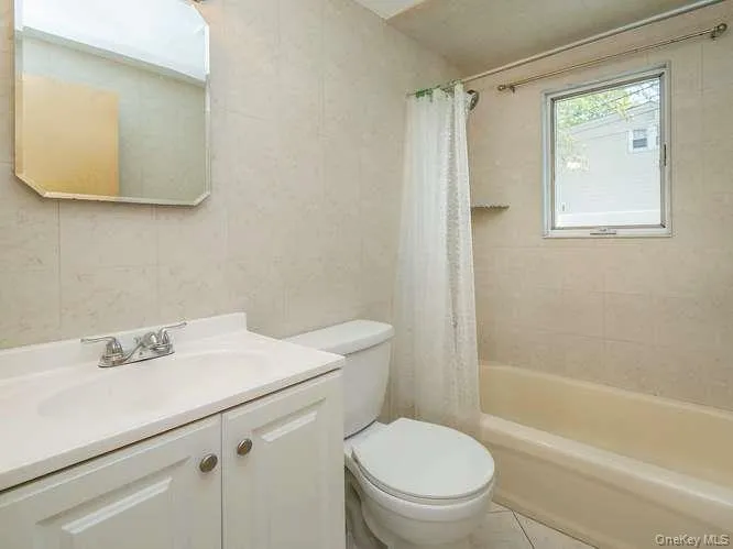 11 7th Street, Oyster Bay, NY, 4 Bedrooms Bedrooms, 7 Rooms Rooms,2 BathroomsBathrooms,Residential Lease,For Rent,7th,0,990047 11 7th Street, Oyster Bay, NY, 4 Bedrooms Bedrooms, 7 Rooms Rooms,2 BathroomsBathrooms,Residential Lease,For Rent,7th,0,990047