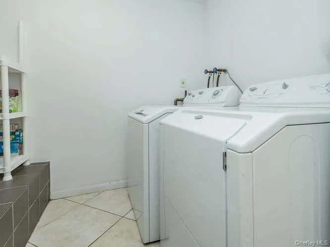 11 7th Street, Oyster Bay, NY, 4 Bedrooms Bedrooms, 7 Rooms Rooms,2 BathroomsBathrooms,Residential Lease,For Rent,7th,0,990047 11 7th Street, Oyster Bay, NY, 4 Bedrooms Bedrooms, 7 Rooms Rooms,2 BathroomsBathrooms,Residential Lease,For Rent,7th,0,990047