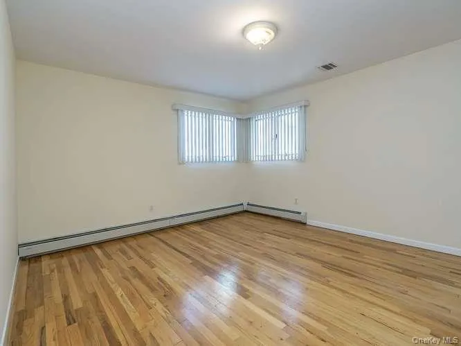 11 7th Street, Oyster Bay, NY, 4 Bedrooms Bedrooms, 7 Rooms Rooms,2 BathroomsBathrooms,Residential Lease,For Rent,7th,0,990047 11 7th Street, Oyster Bay, NY, 4 Bedrooms Bedrooms, 7 Rooms Rooms,2 BathroomsBathrooms,Residential Lease,For Rent,7th,0,990047