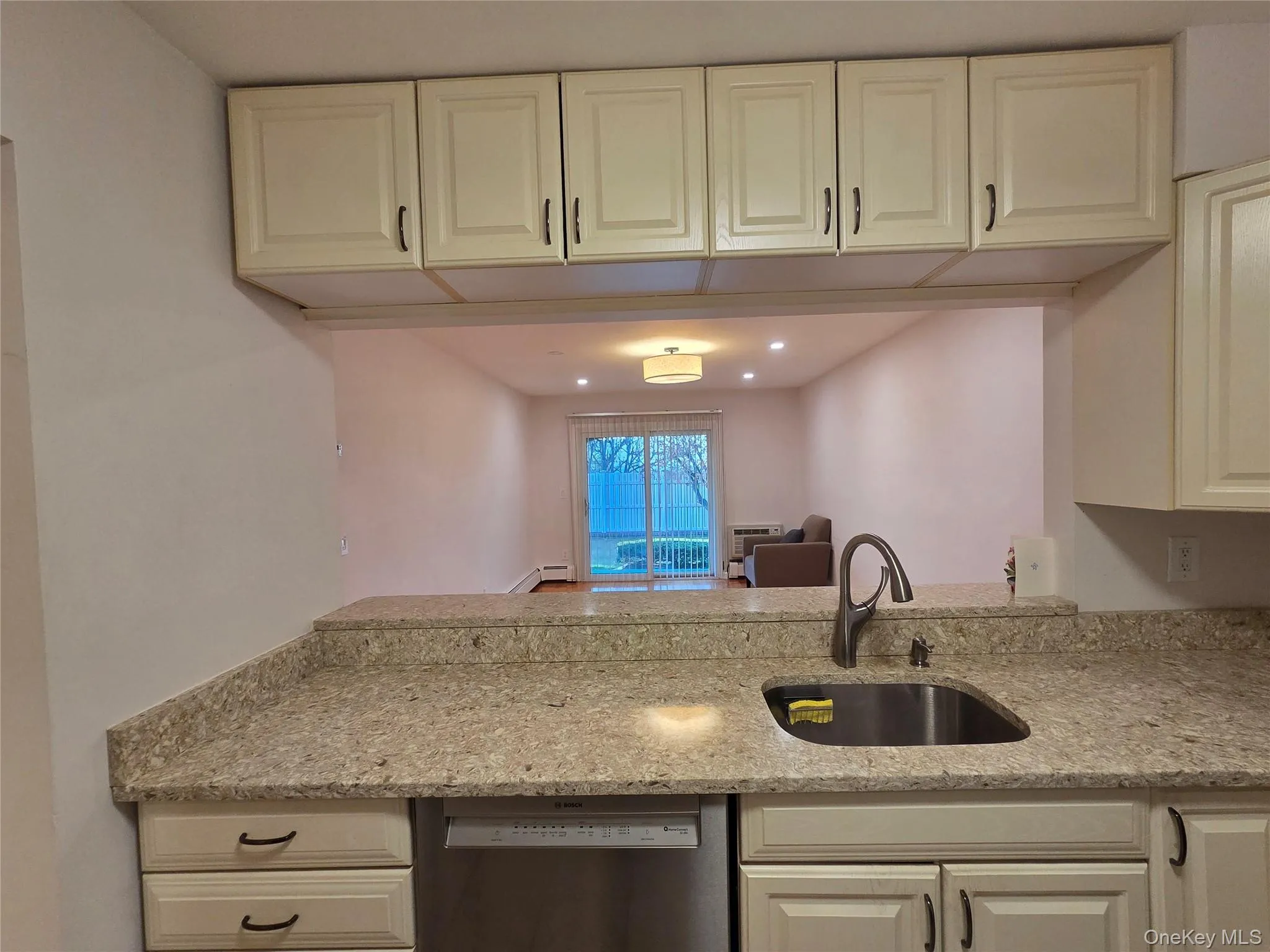 207-25 Darren Drive, New York, NY, 1 Bedroom Bedrooms, 4 Rooms Rooms,1 BathroomBathrooms,Residential Lease,For Rent,Darren,0,990049 207-25 Darren Drive, New York, NY, 1 Bedroom Bedrooms, 4 Rooms Rooms,1 BathroomBathrooms,Residential Lease,For Rent,Darren,0,990049