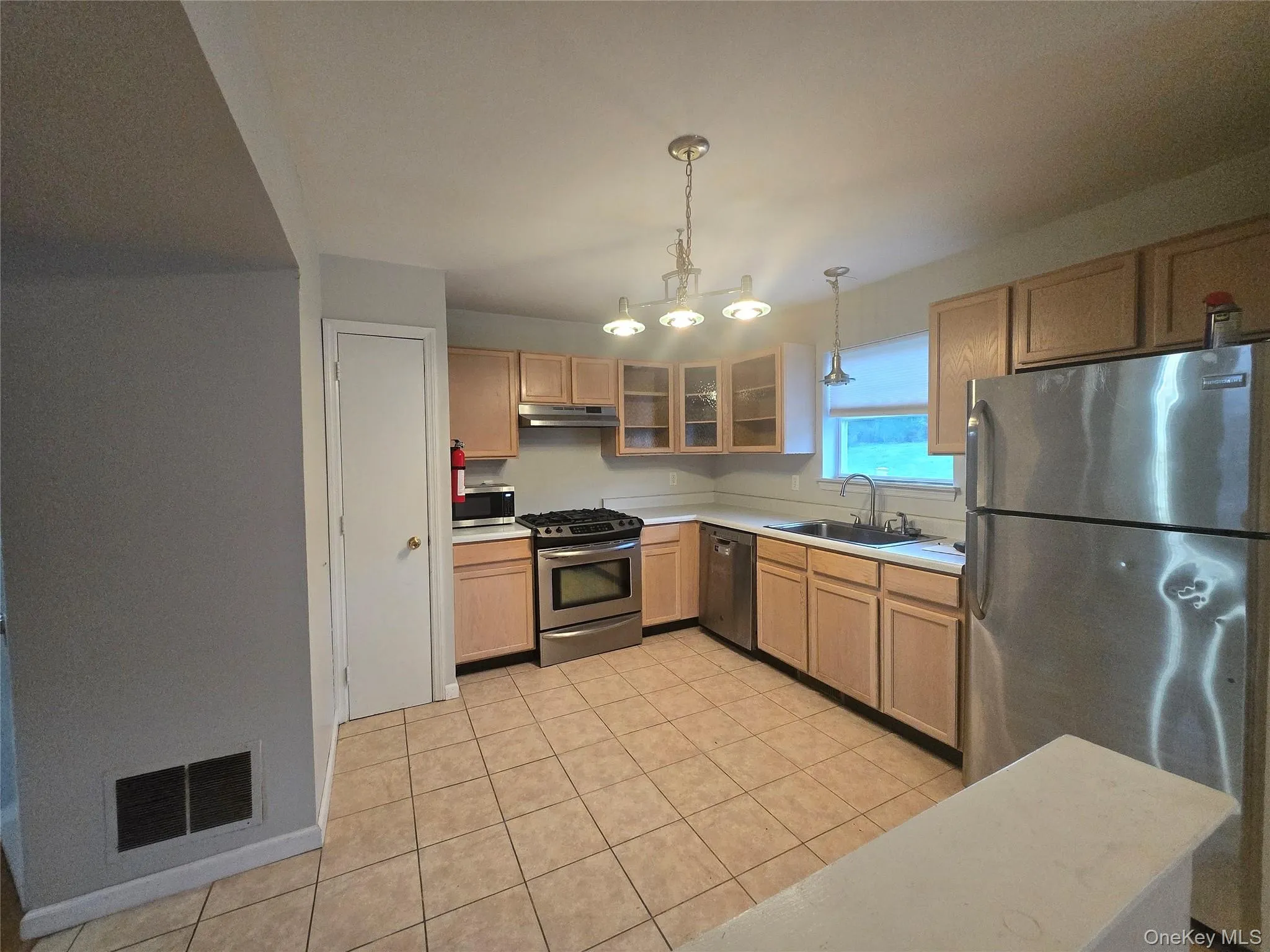 60 Evan Road, Warwick (town), NY, 3 Bedrooms Bedrooms, 6 Rooms Rooms,2 BathroomsBathrooms,Residential Lease,For Rent,Evan,0,990055 60 Evan Road, Warwick (town), NY, 3 Bedrooms Bedrooms, 6 Rooms Rooms,2 BathroomsBathrooms,Residential Lease,For Rent,Evan,0,990055