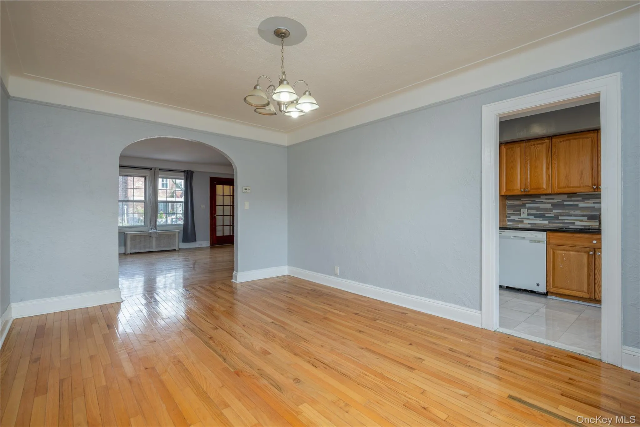 Dining Room10'6" x 14'9" Dining Room10'6" x 14'9"