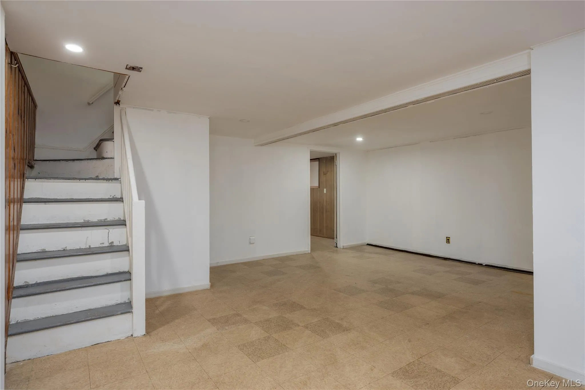 Family Room16'6" x 19'2"Finished basement Family Room16'6" x 19'2"Finished basement
