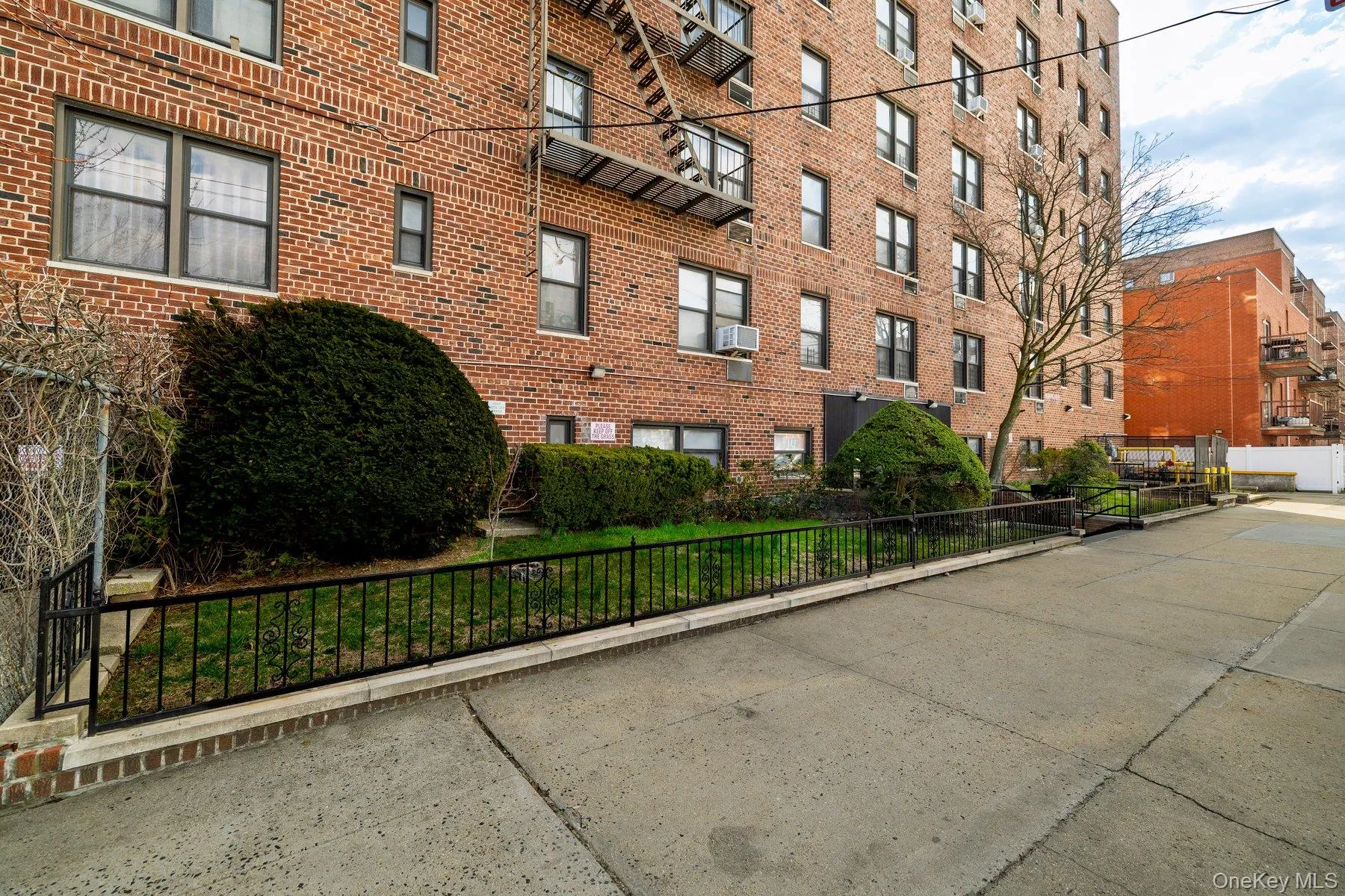 10-40 Neilson Street, New York, NY, 2 Rooms Rooms,1 BathroomBathrooms,Residential,For Rent,Neilson,0,990076 10-40 Neilson Street, New York, NY, 2 Rooms Rooms,1 BathroomBathrooms,Residential,For Rent,Neilson,0,990076