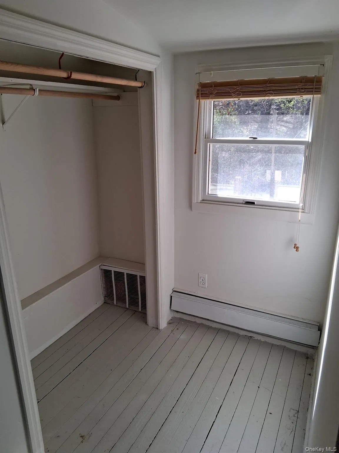 20 OAKWOOD Trail, Blooming Grove, NY, 2 Bedrooms Bedrooms, 4 Rooms Rooms,1 BathroomBathrooms,Residential,For Rent,OAKWOOD,0,990080 20 OAKWOOD Trail, Blooming Grove, NY, 2 Bedrooms Bedrooms, 4 Rooms Rooms,1 BathroomBathrooms,Residential,For Rent,OAKWOOD,0,990080