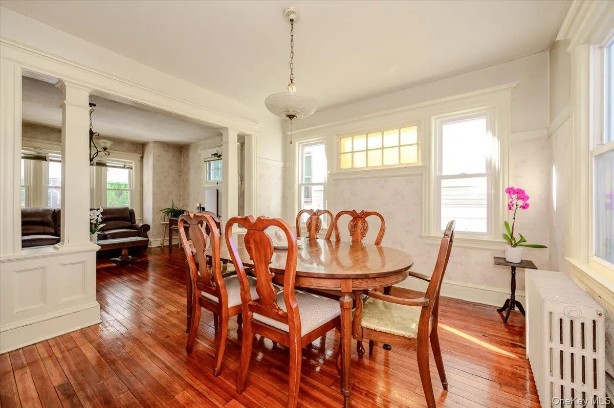 548 Davis Avenue, New York, NY, 3 Bedrooms Bedrooms, 6 Rooms Rooms,1 BathroomBathrooms,Residential,For Rent,Davis,0,990086 548 Davis Avenue, New York, NY, 3 Bedrooms Bedrooms, 6 Rooms Rooms,1 BathroomBathrooms,Residential,For Rent,Davis,0,990086