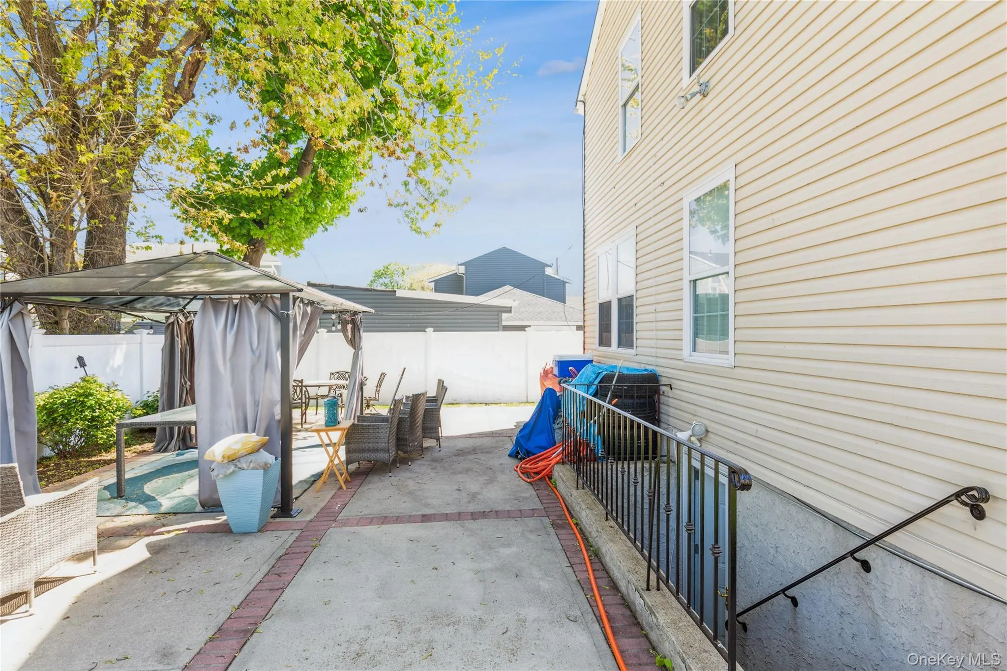 165 Wellesley Street, Hempstead, NY, 5 Bedrooms Bedrooms, 12 Rooms Rooms,4 BathroomsBathrooms,Residential,For Rent,Wellesley,0,990088 165 Wellesley Street, Hempstead, NY, 5 Bedrooms Bedrooms, 12 Rooms Rooms,4 BathroomsBathrooms,Residential,For Rent,Wellesley,0,990088