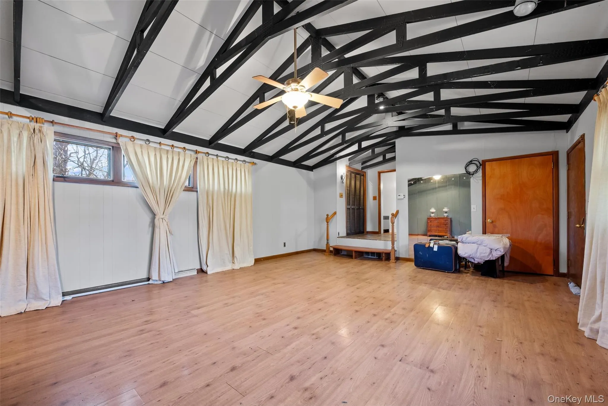 75 Old Minisink Trail, Goshen, NY, 6 Bedrooms Bedrooms, 12 Rooms Rooms,4 BathroomsBathrooms,Residential,For Rent,Old Minisink,0,990104 75 Old Minisink Trail, Goshen, NY, 6 Bedrooms Bedrooms, 12 Rooms Rooms,4 BathroomsBathrooms,Residential,For Rent,Old Minisink,0,990104