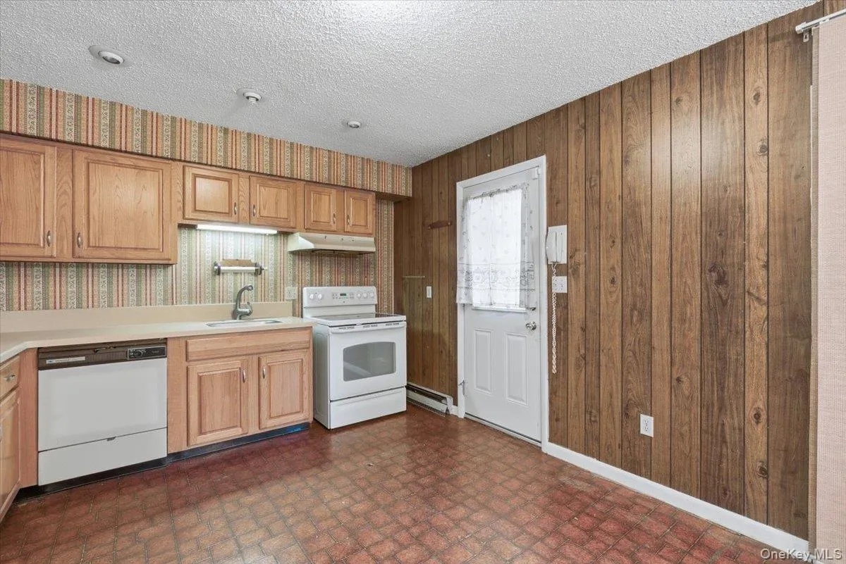 125 Reme Road, Lexington, NY, 3 Bedrooms Bedrooms, 10 Rooms Rooms,1 BathroomBathrooms,Residential,For Rent,Reme,0,990123 125 Reme Road, Lexington, NY, 3 Bedrooms Bedrooms, 10 Rooms Rooms,1 BathroomBathrooms,Residential,For Rent,Reme,0,990123