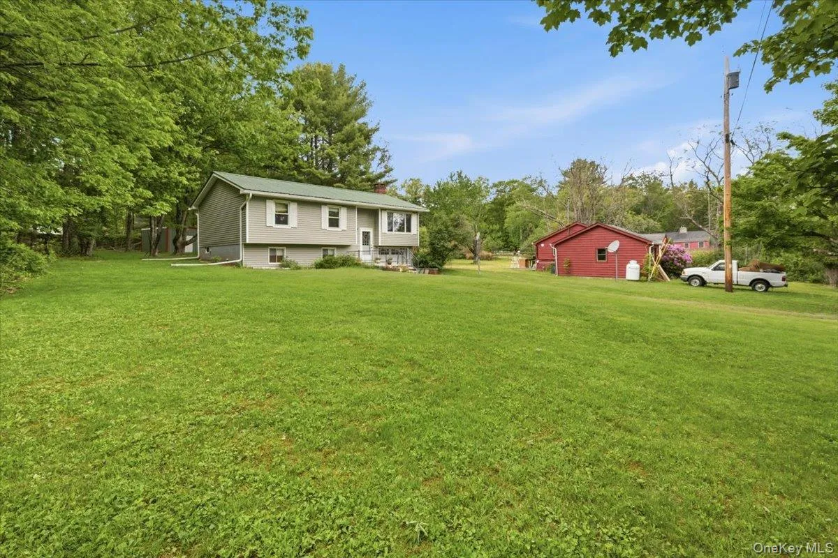 125 Reme Road, Lexington, NY, 3 Bedrooms Bedrooms, 10 Rooms Rooms,1 BathroomBathrooms,Residential,For Rent,Reme,0,990123 125 Reme Road, Lexington, NY, 3 Bedrooms Bedrooms, 10 Rooms Rooms,1 BathroomBathrooms,Residential,For Rent,Reme,0,990123