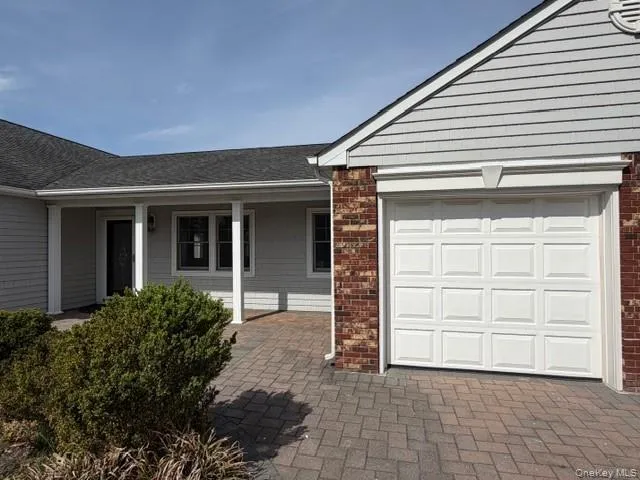 6 Hillview Court, Smithtown, NY, 3 Bedrooms Bedrooms, 8 Rooms Rooms,2 BathroomsBathrooms,Residential Lease,For Rent,Hillview,0,990124 6 Hillview Court, Smithtown, NY, 3 Bedrooms Bedrooms, 8 Rooms Rooms,2 BathroomsBathrooms,Residential Lease,For Rent,Hillview,0,990124