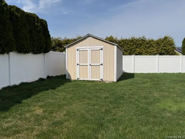 6 Hillview Court, Smithtown, NY, 3 Bedrooms Bedrooms, 8 Rooms Rooms,2 BathroomsBathrooms,Residential Lease,For Rent,Hillview,0,990124 6 Hillview Court, Smithtown, NY, 3 Bedrooms Bedrooms, 8 Rooms Rooms,2 BathroomsBathrooms,Residential Lease,For Rent,Hillview,0,990124