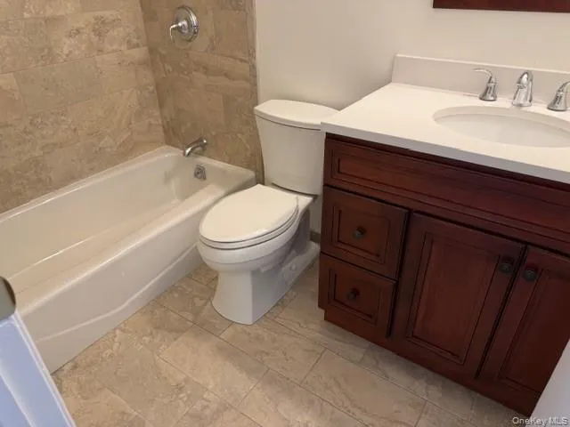 6 Hillview Court, Smithtown, NY, 3 Bedrooms Bedrooms, 8 Rooms Rooms,2 BathroomsBathrooms,Residential Lease,For Rent,Hillview,0,990124 6 Hillview Court, Smithtown, NY, 3 Bedrooms Bedrooms, 8 Rooms Rooms,2 BathroomsBathrooms,Residential Lease,For Rent,Hillview,0,990124