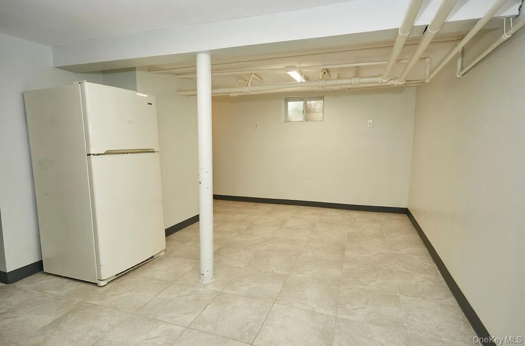 14 Redbrook Road, North Hempstead, NY, 3 Bedrooms Bedrooms, 9 Rooms Rooms,2 BathroomsBathrooms,Residential Lease,For Rent,Redbrook,0,990125 14 Redbrook Road, North Hempstead, NY, 3 Bedrooms Bedrooms, 9 Rooms Rooms,2 BathroomsBathrooms,Residential Lease,For Rent,Redbrook,0,990125